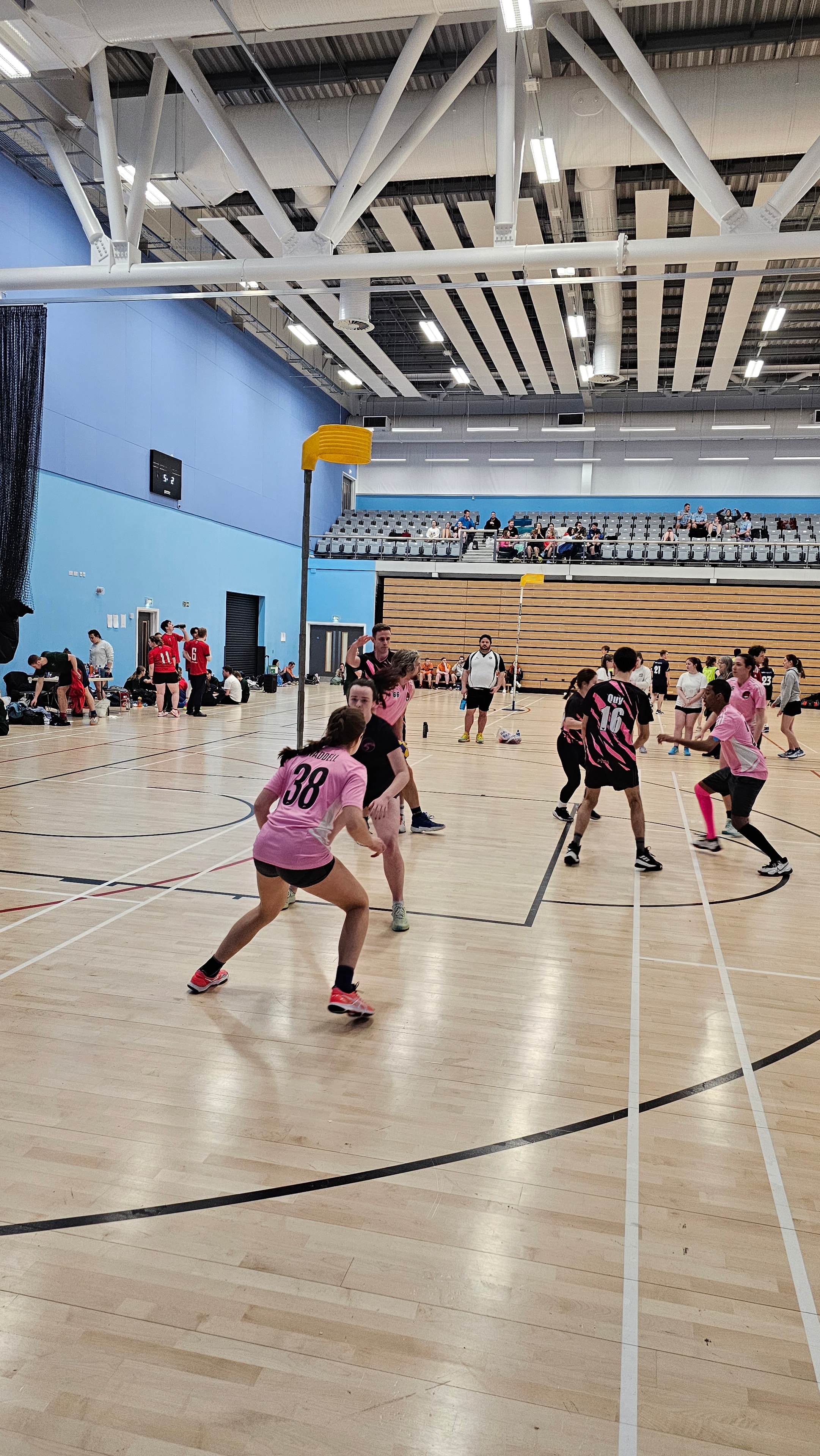 Glasgow Korfball Club team photo on court