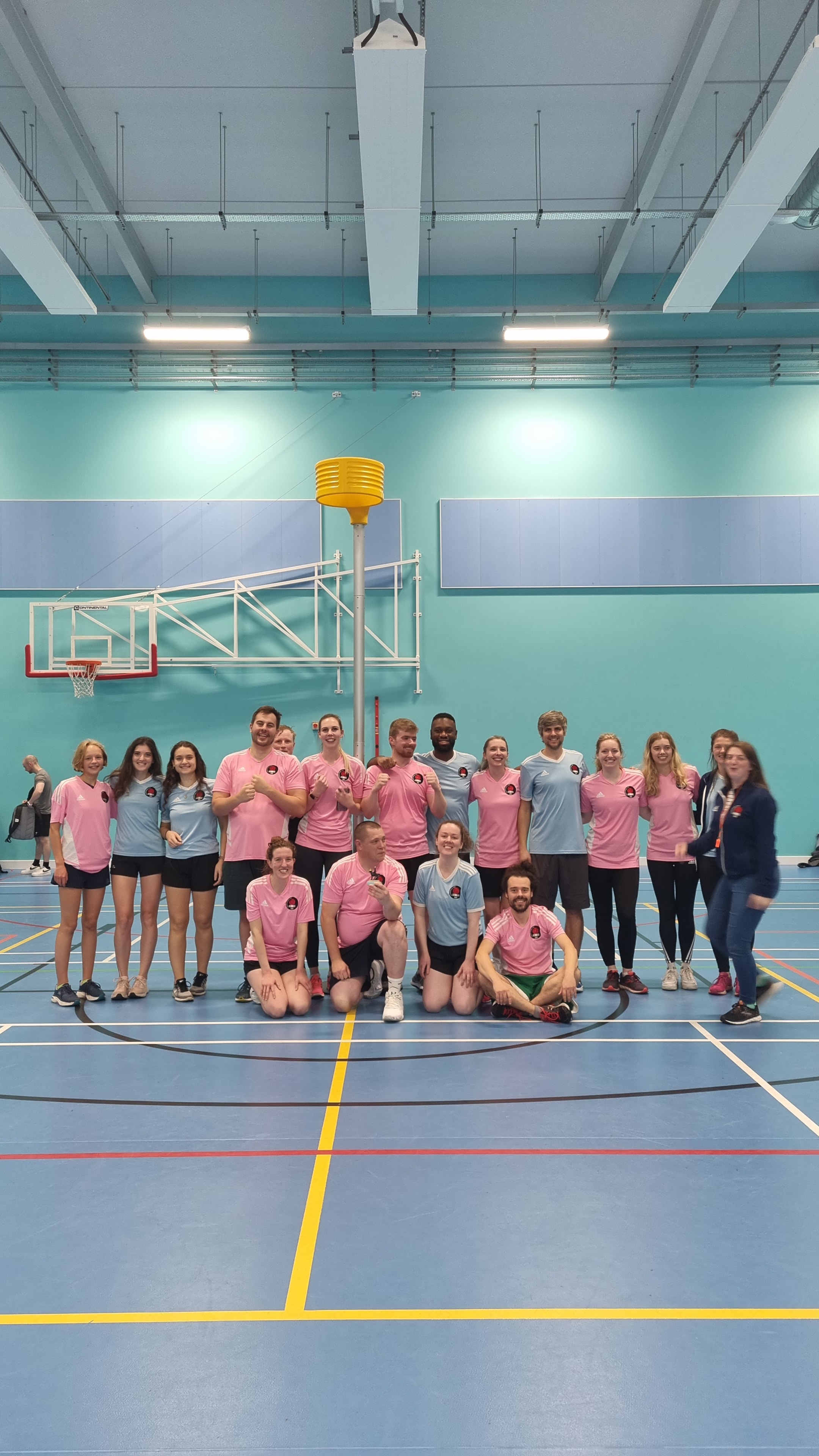 Glasgow Korfball Club team photo on court