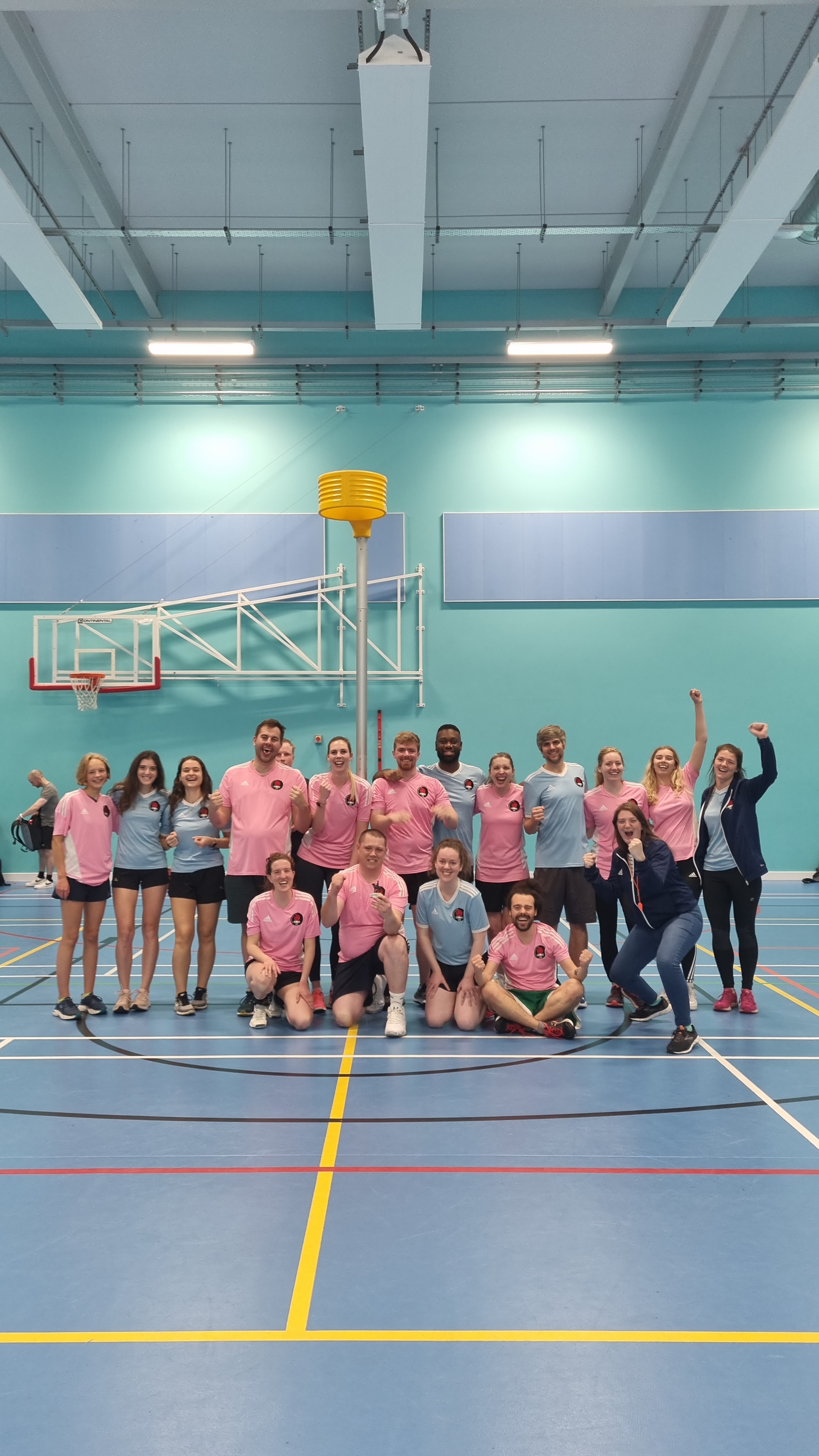 Glasgow Korfball Club team photo on court