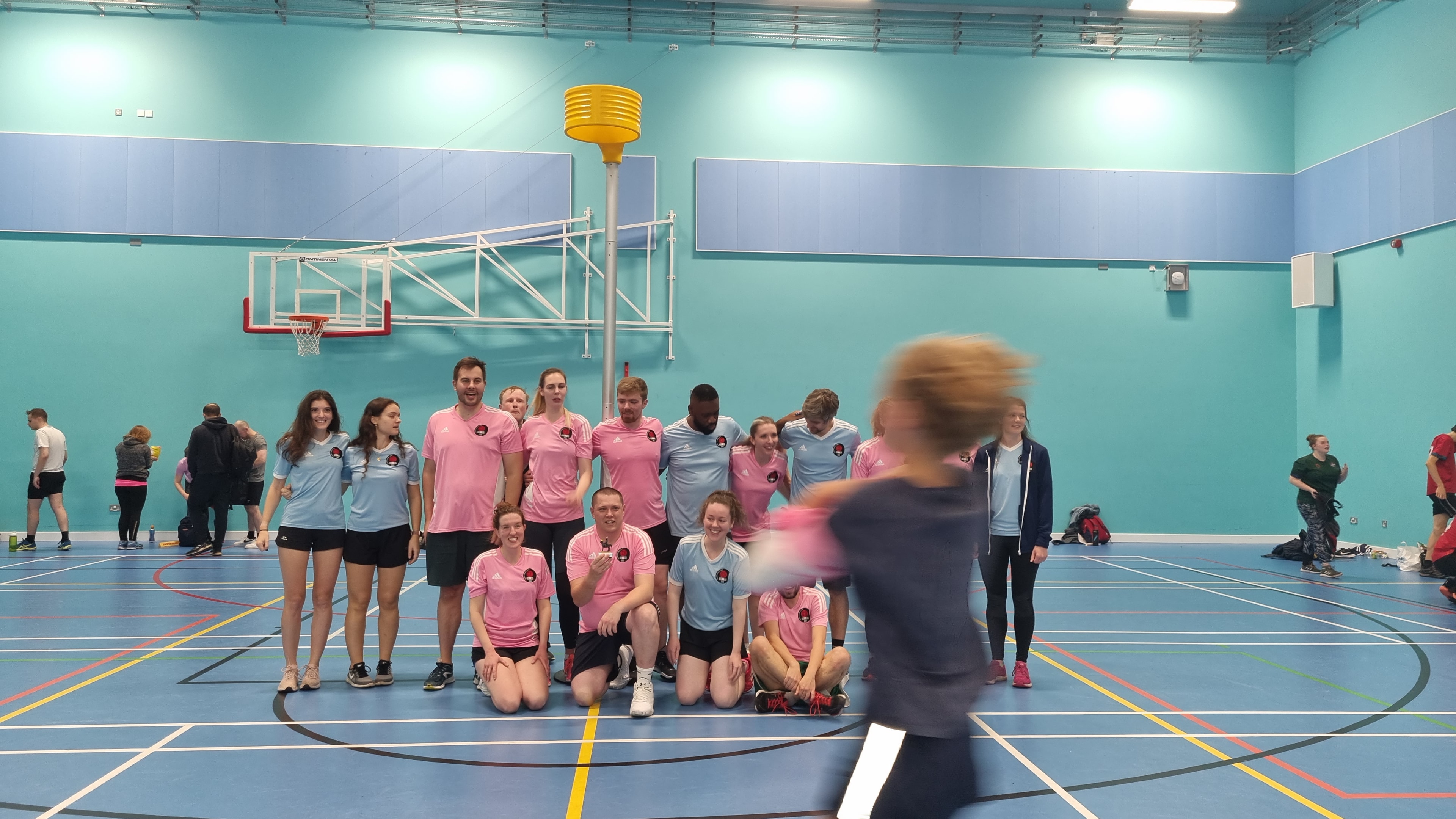 Glasgow Korfball Club team photo on court