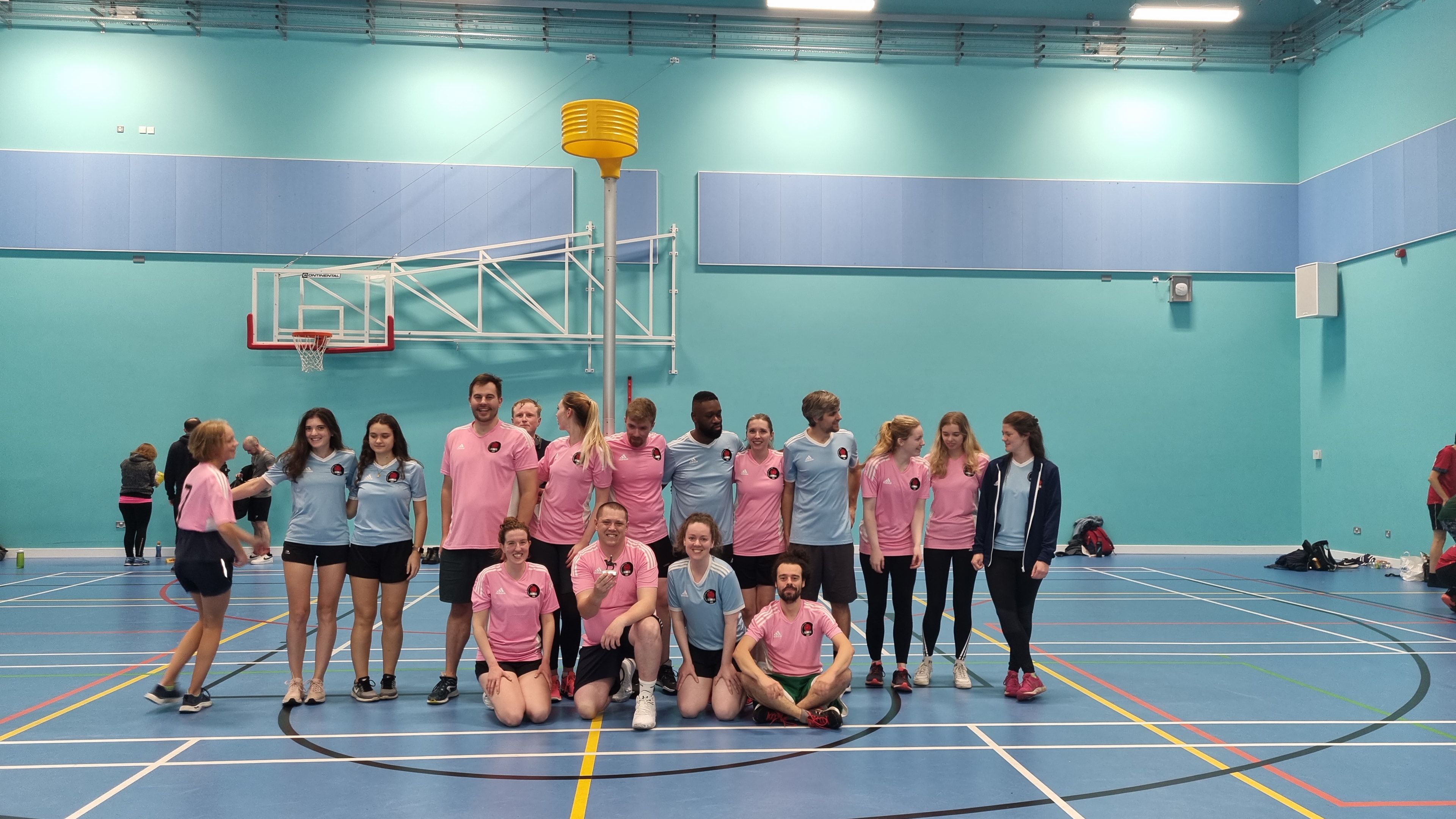 Glasgow Korfball Club team photo on court