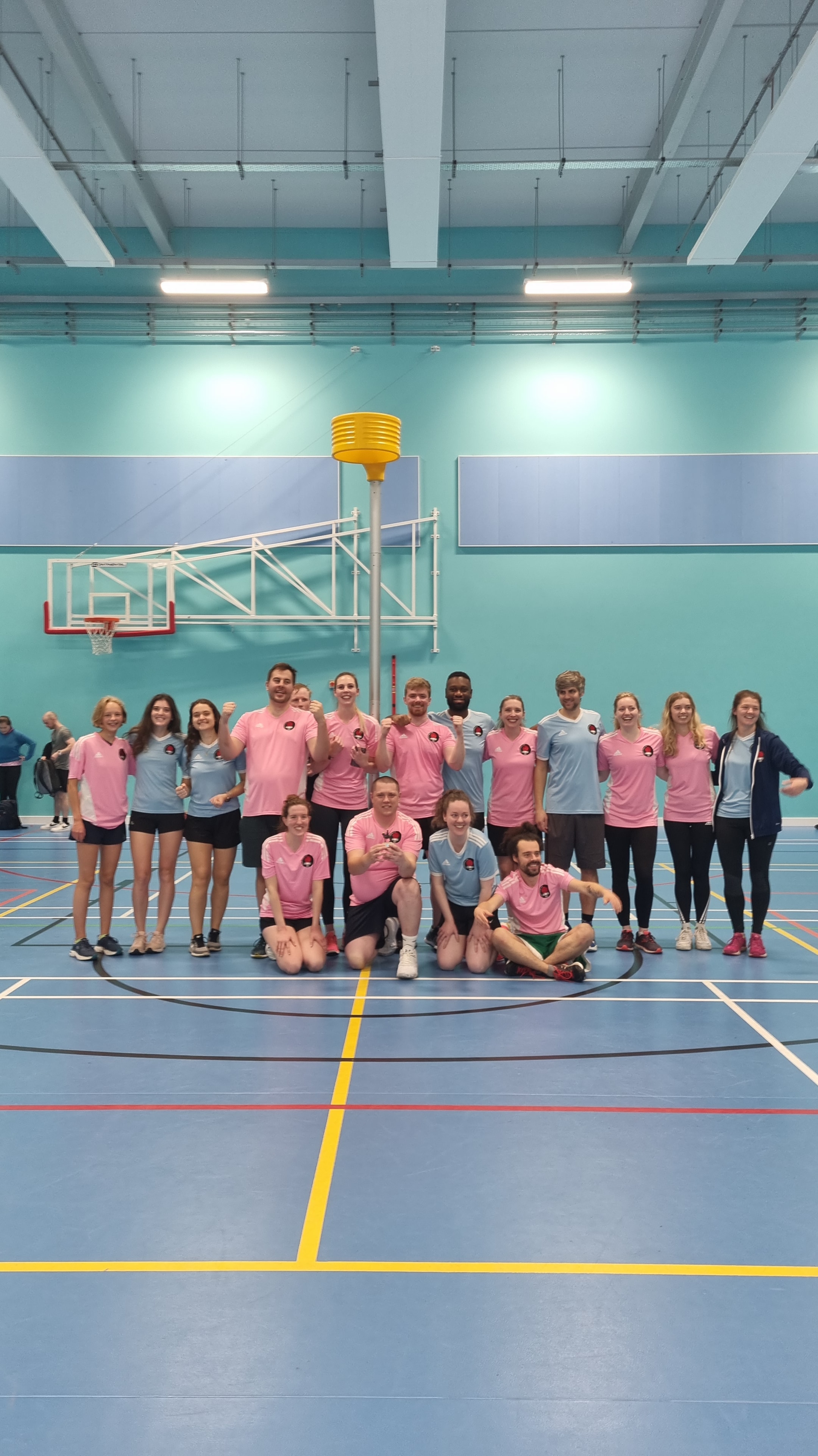 Glasgow Korfball Club team photo on court